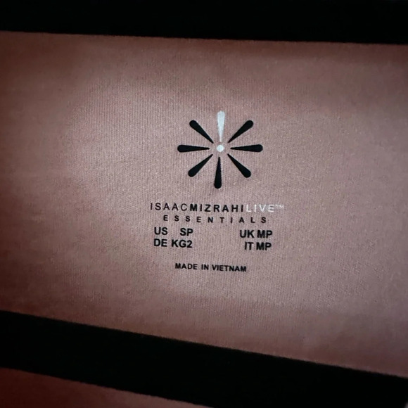 Isaac Mizrahi Live Essentials Top - Picture 2 of 5